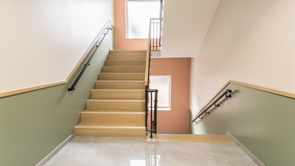 Quelles couleurs pour une cage d'escalier fermée ?