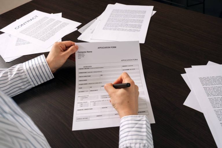 Changer de syndic : le calendrier à respecter en copropriété
